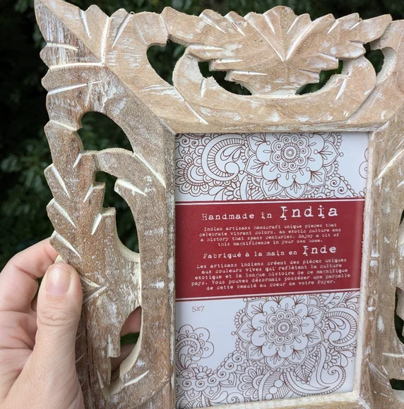 Elegant Handmade Wooden Photo Frame - Picture 2 of 6